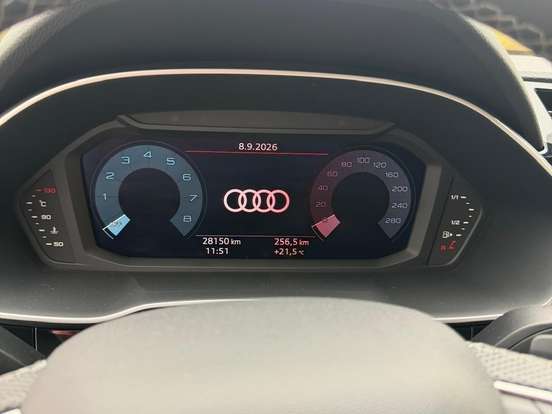 AUDI-Q3-2.0 40 TFSI GASOLINA PERFORMANCE BLACK PLUS QUATTRO TIPTRONIC AUDI-Q3-2024