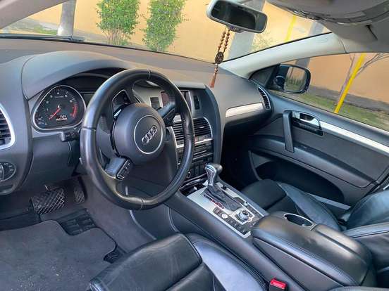 AUDI-Q7-2013