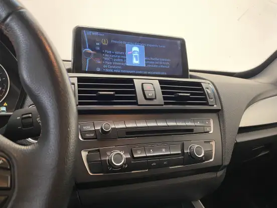 BMW-118i-2013