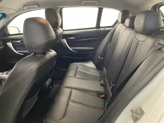 BMW-118i-2013