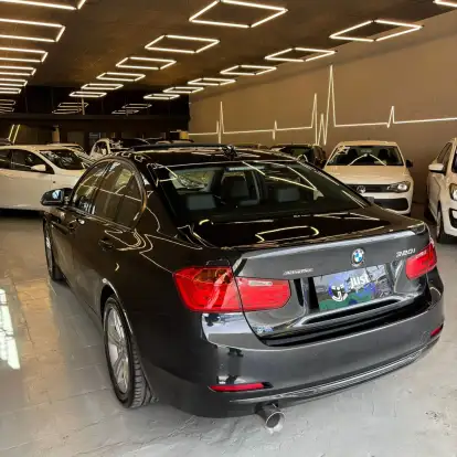 BMW-320i-2015