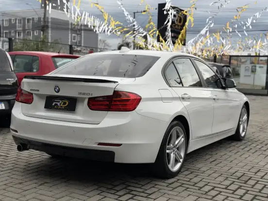 BMW-320i-2014