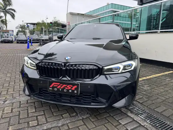 BMW-320i-2022