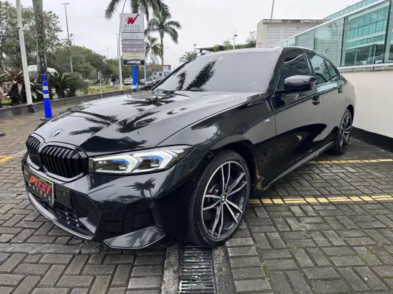 BMW-320i-2022