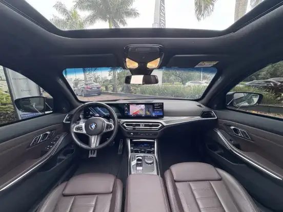 BMW-320i-2022