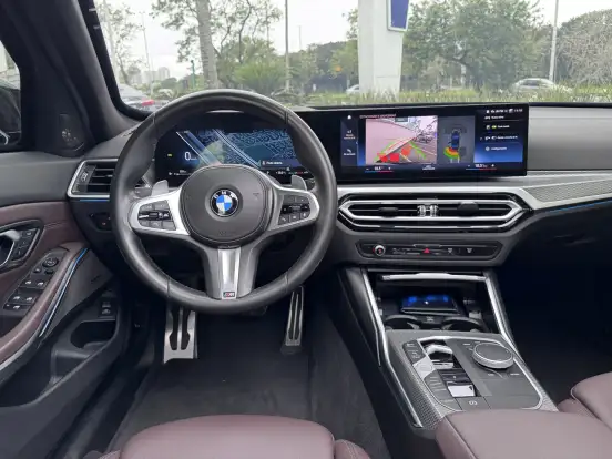 BMW-320i-2022