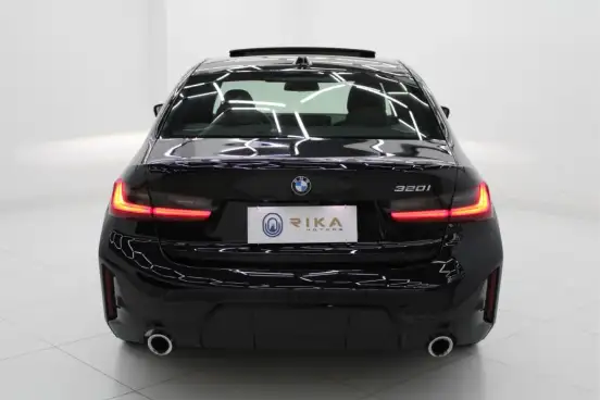 BMW-320i-2025