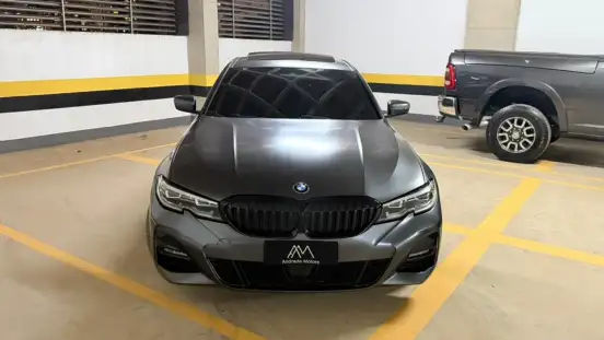 BMW-320i-2021