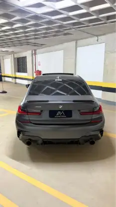 BMW-320i-2021