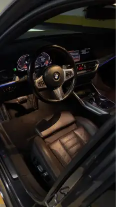 BMW-320i-2021