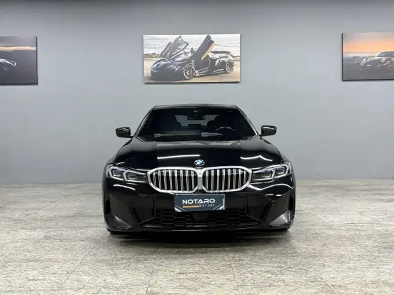 BMW-320i-2022