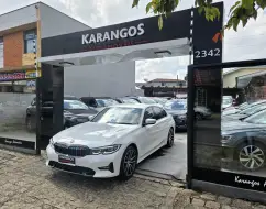 BMW 320i 2.0 16V TURBO GASOLINA SPORT AUTOMÁTICO BMW 320i 2.0 16V TURBO GASOLINA SPORT AUTOMÁTICO