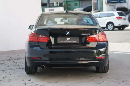 BMW-320i-2014