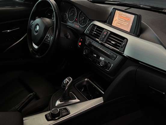 BMW-320i-2.0 16V TURBO ACTIVE FLEX 4P AUTOMÁTICO BMW-320i-2015