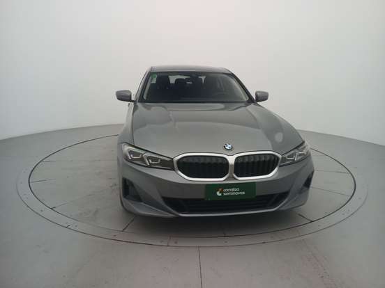 BMW-320i-2022