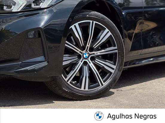 BMW-320i-2024