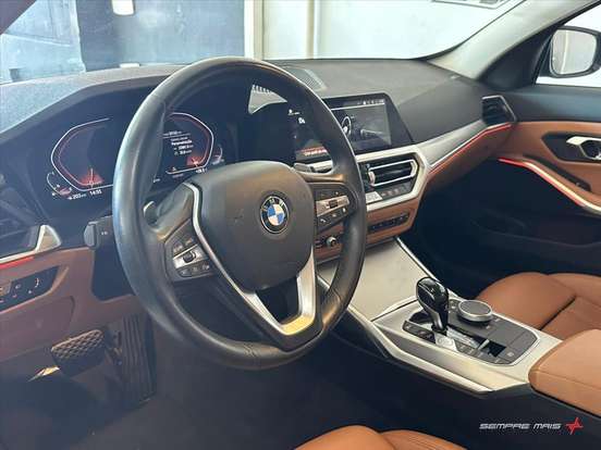BMW-320i-2021