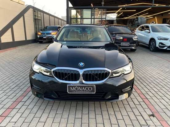 BMW-320i-2021