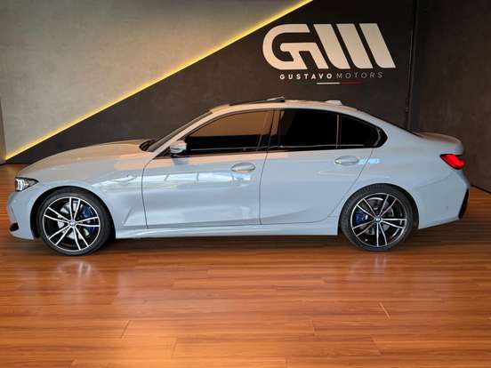 BMW-320i-2023