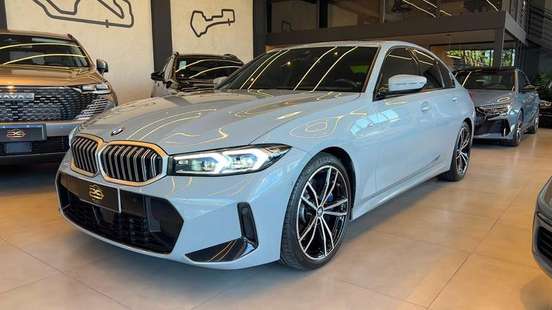 BMW-320i-2023