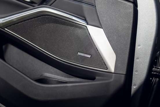 BMW-320i-2025
