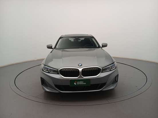 BMW-320i-2022