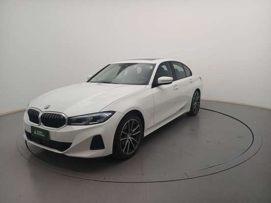BMW-320i-2023