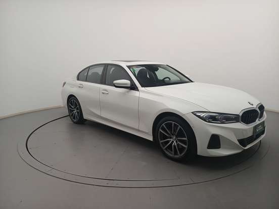 BMW-320i-2023