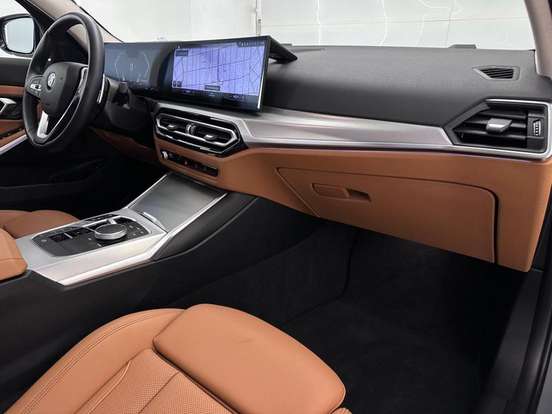 BMW-320i-2023