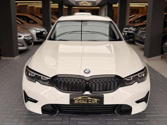 BMW-320i-2.0 16V TURBO GASOLINA M SPORT AUTOMÁTICO BMW-320i-2019