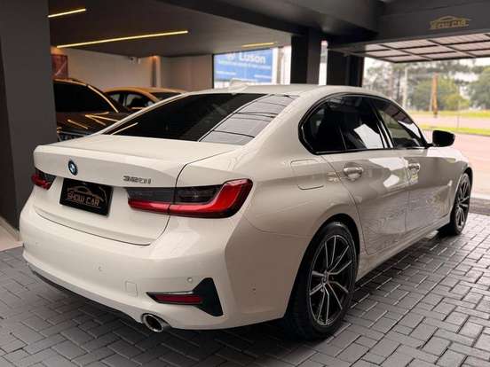 BMW-320i-2.0 16V TURBO GASOLINA M SPORT AUTOMÁTICO BMW-320i-2019