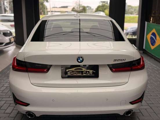 BMW-320i-2.0 16V TURBO GASOLINA M SPORT AUTOMÁTICO BMW-320i-2019