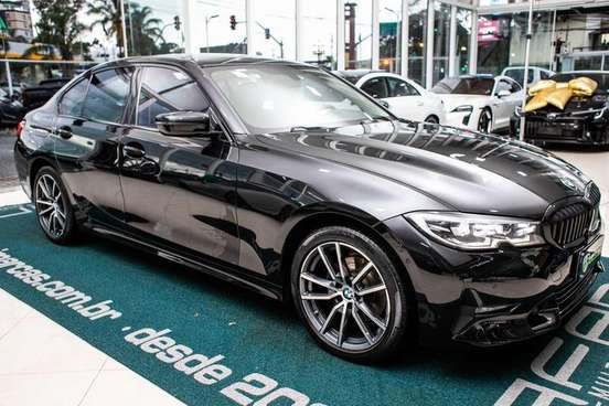 BMW-320i-2019