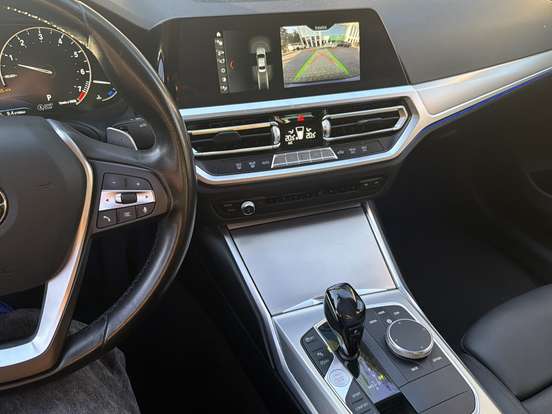 BMW-320i-2.0 16V TURBO GASOLINA SPORT AUTOMÁTICO BMW-320i-2019