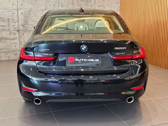 BMW-320i-2.0 16V TURBO GASOLINA SPORT AUTOMÁTICO BMW-320i-2019