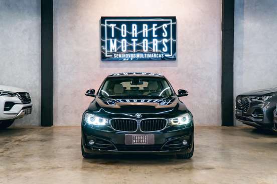 BMW-320i-2016