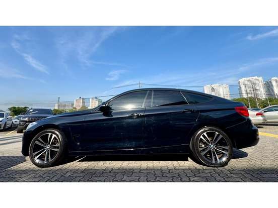 BMW-320i-2014