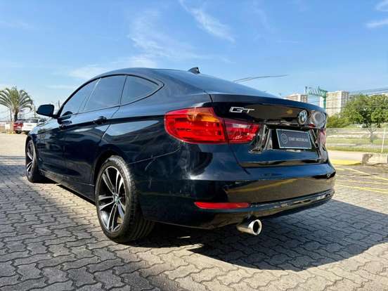BMW-320i-2014