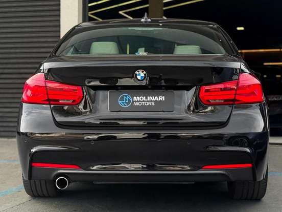 BMW-320i-2017