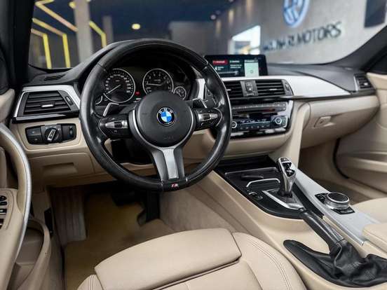 BMW-320i-2017