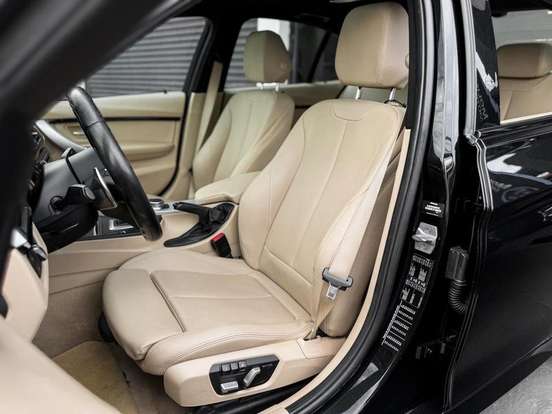 BMW-320i-2.0 M SPORT GP 16V TURBO ACTIVE FLEX 4P AUTOMÁTICO BMW-320i-2017