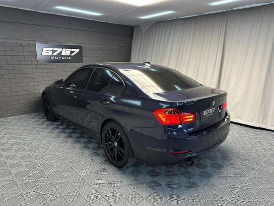 BMW-320i-2.0 MODERN 16V TURBO GASOLINA 4P AUTOMÁTICO BMW-320i-2012