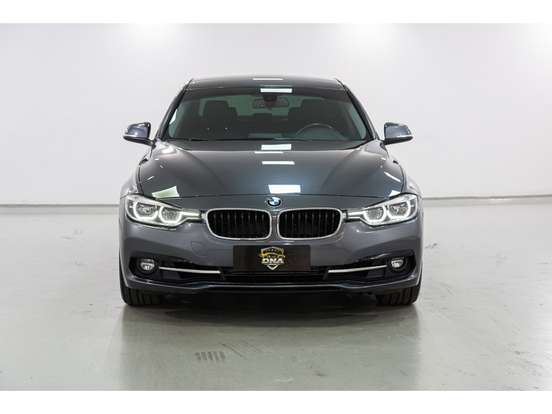BMW-320i-2016