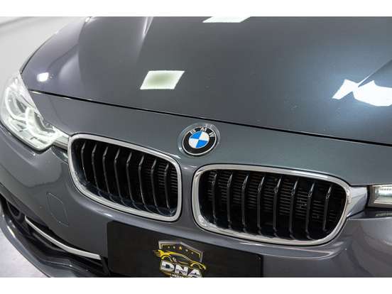 BMW-320i-2016