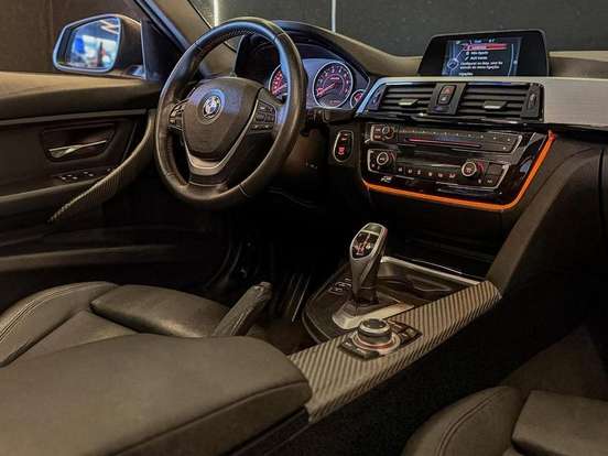 BMW-320i-2015