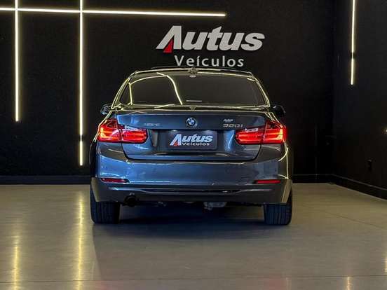 BMW-320i-2015