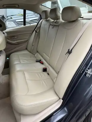 BMW-328i-2011