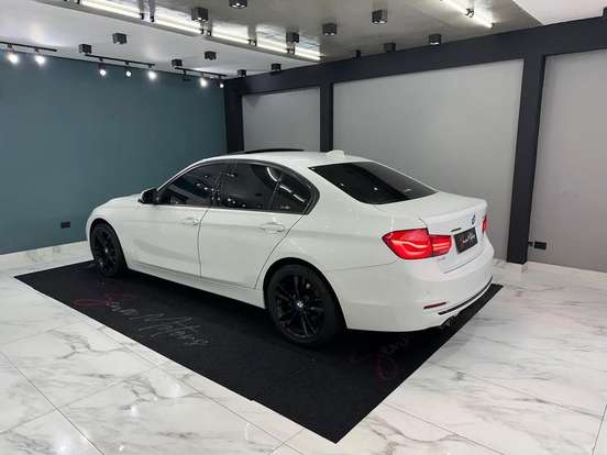 BMW-328i-2.0 SPORT GP 16V ACTIVEFLEX 4P AUTOMÁTICO BMW-328i-2016
