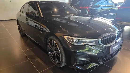 BMW-330e-2022