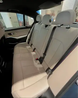 BMW-330e-2025